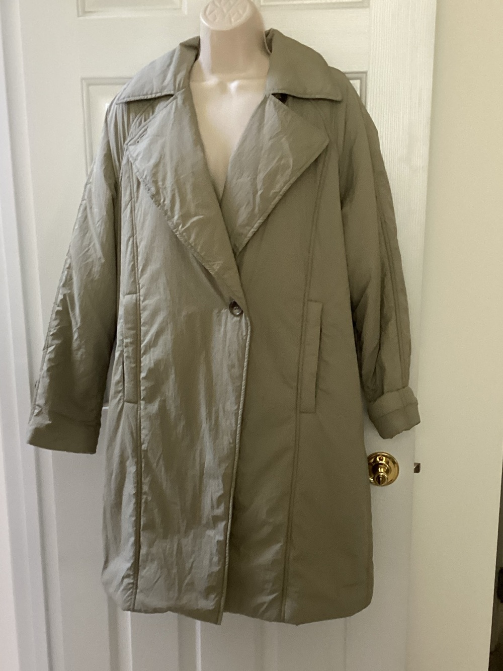 Bernardo cloudweight longline coat Quiet luxury Transitional Minimalist M